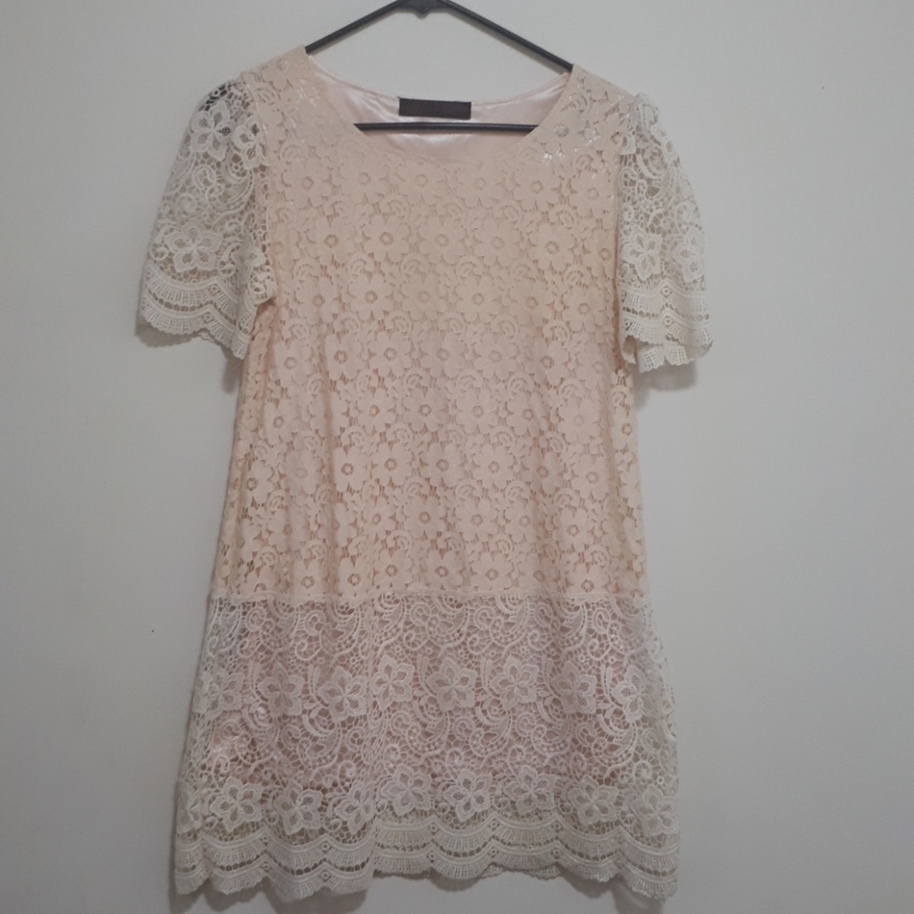 Her In Italy lace dress